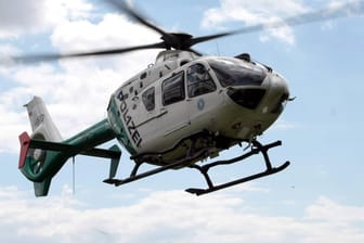Polizeihubschrauber: Bei der Rettung des 49-Jährigen wurde auch ein Helikopter der Polizei Bayern eingesetzt. (Symbolbild)