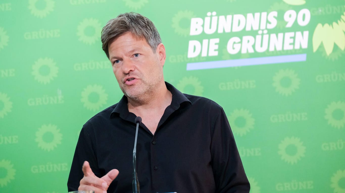 Robert Habeck: Der Grünen-Politiker ist laut Umfrage beliebter bei den Deutschen als die CDU-Vorsitzende Annegret Kramp-Karrenbauer.