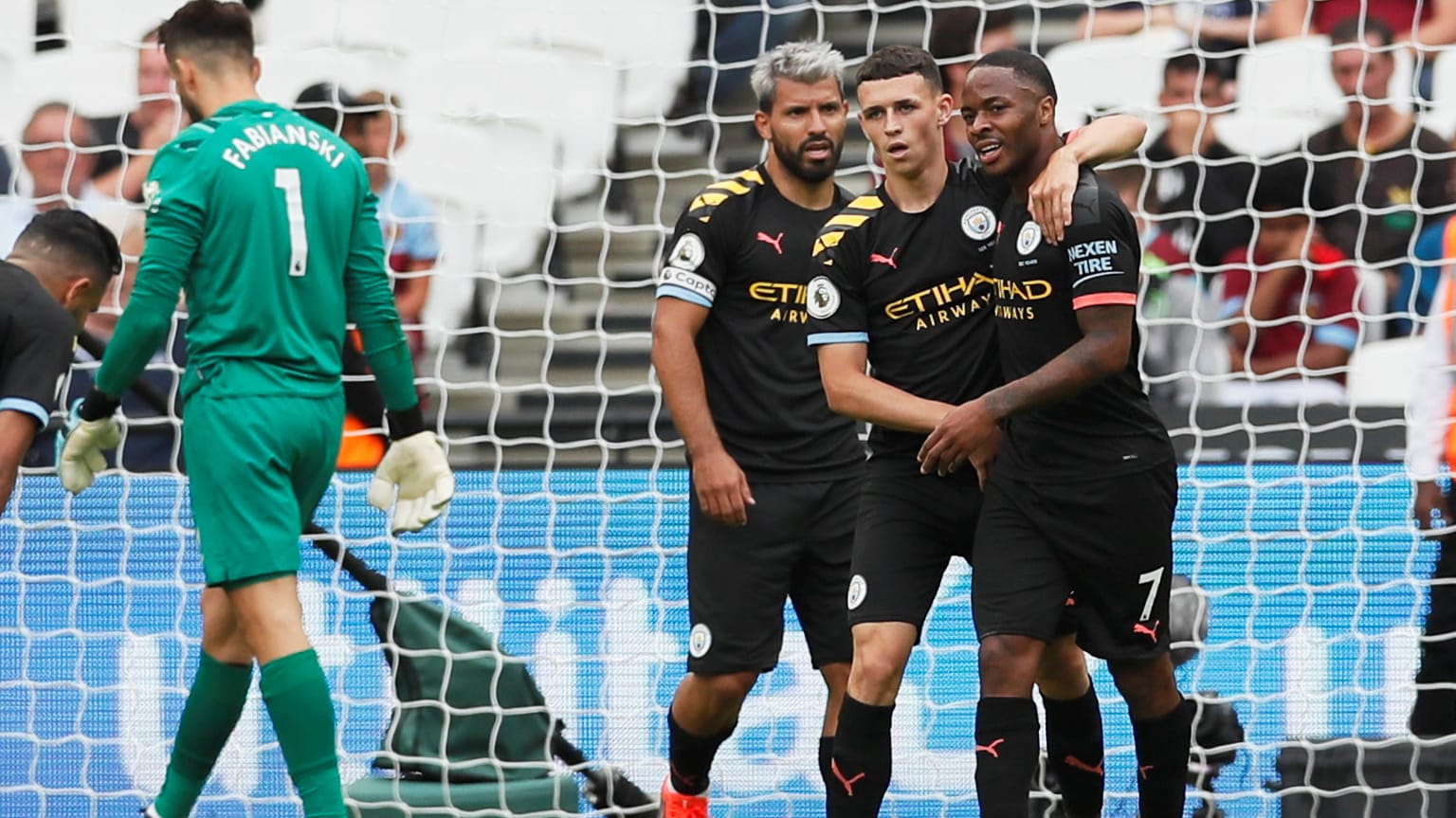 Jubel bei den City-Stars um Agüero, Foden und Sterling.