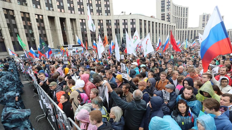 Demonstration in Moskau: Zehntausende Russen haben freie Wahlen gefordert.