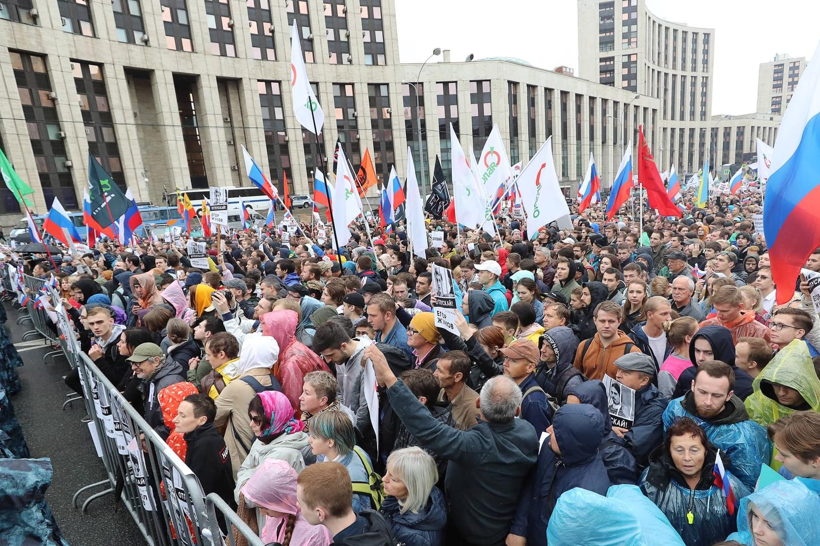 Demonstration in Moskau: Zehntausende Russen haben freie Wahlen gefordert.