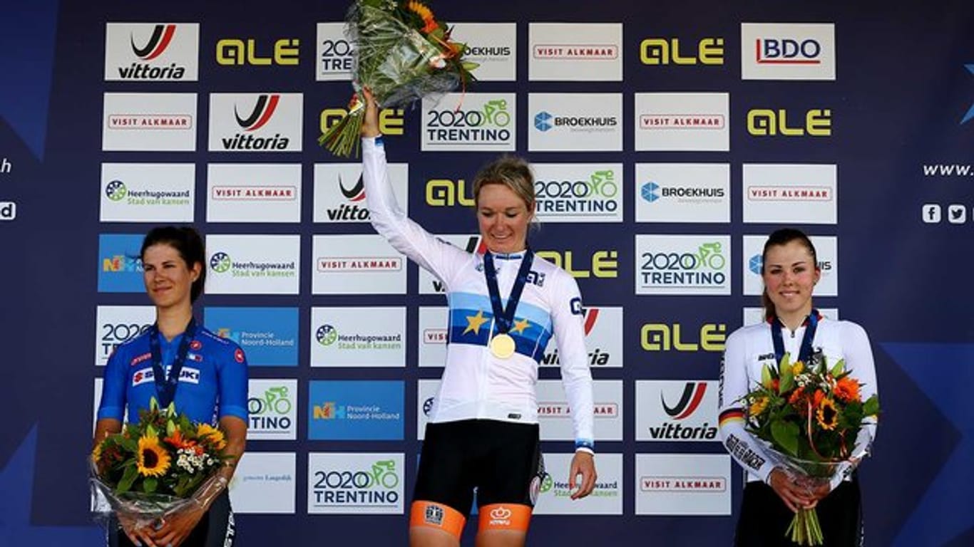 Lisa Klein (r) sicherte sich in Alkmaar ihre dritte Medaille.