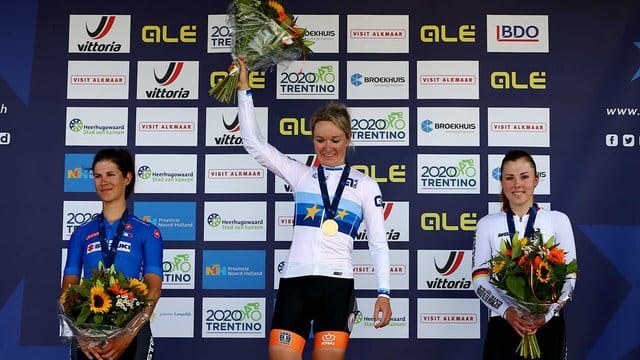 Lisa Klein (r) sicherte sich in Alkmaar ihre dritte Medaille.