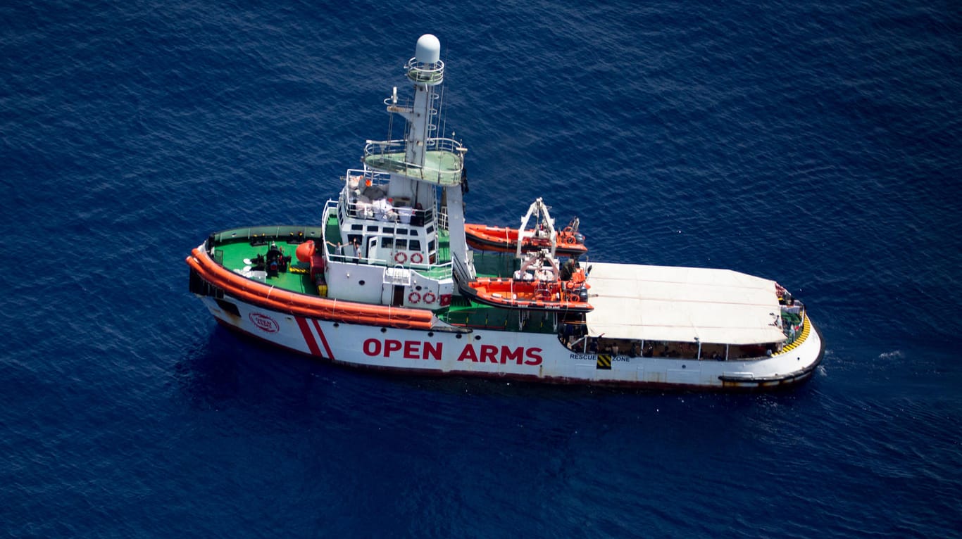 "Open Arms": Das Schiff sucht derzeit einen sicheren Hafen.