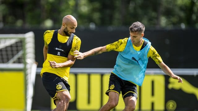 Steht bei Werder Bremen auf der Wunschliste: Ömer Toprak (l).