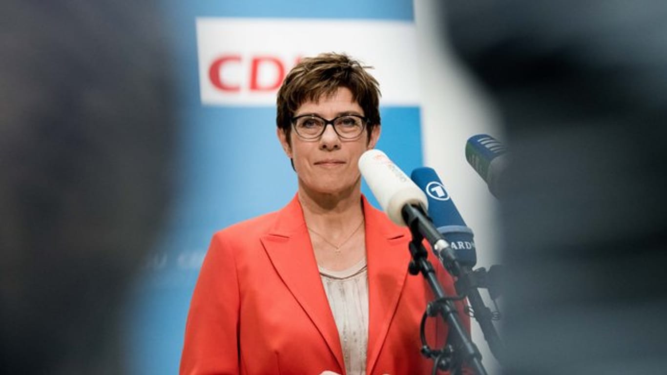 Annegret Kramp-Karrenbauer (CDU), Bundesvorsitzende, äußert sich im Konrad-Adenauer-Haus zum Thema Klimaschutz.
