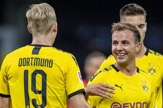 Standen im Testspiel in Münster wieder gemeinsam auf dem Platz: Julian Brandt (l) und Mario Götze.