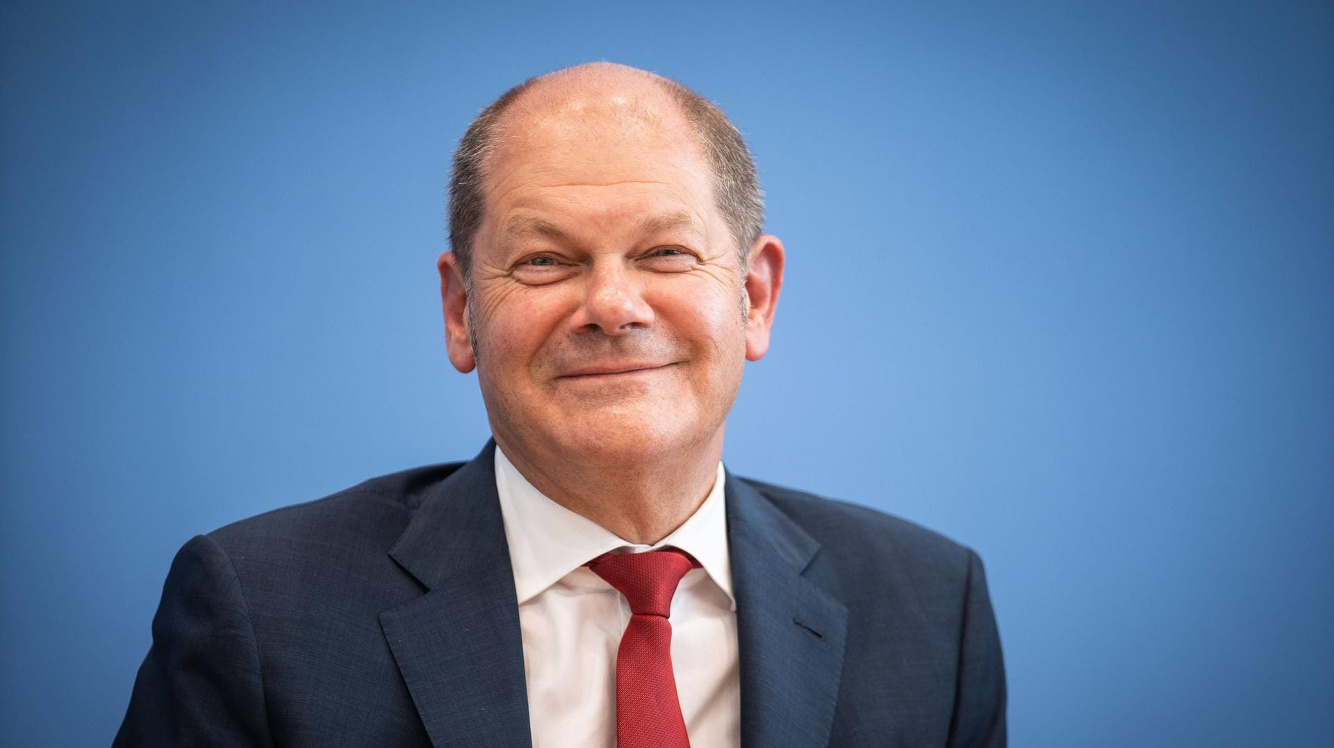 Bundesfinanzminister Olaf Scholz: Seine Pläne sehen einen Wegfall der Abgabe für 90 Prozent der heutigen Soli-Zahler vor.