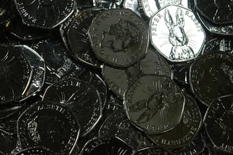 Prägefrische 50-Pence-Münzen (Archivbild): Eine Sonderprägung soll am Tag des EU-Austritts in Umlauf gehen.