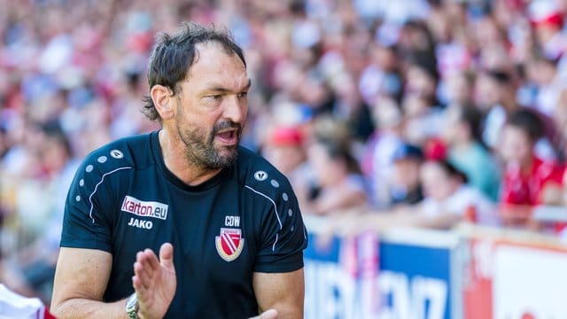 Claus-Dieter Wollitz trainiert jetzt den FC Energie Cottbus.