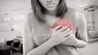 Eine instabile Angina Pectoris kann der Vorbote eines Herzinfarkts sein.