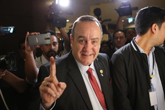 Guatemalas neuer Präsident Alejandro Giammatei: "Wir werden das Land wiederaufbauen.