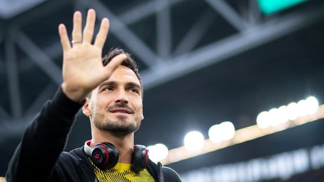 BVB-Abwehrspieler Mats Hummels kann sich ein Comeback in der DFB-Elf vorstellen. BVB-Abwehrspieler Mats Hummels kann sich ein Comeback in der DFB-Elf vorstellen.