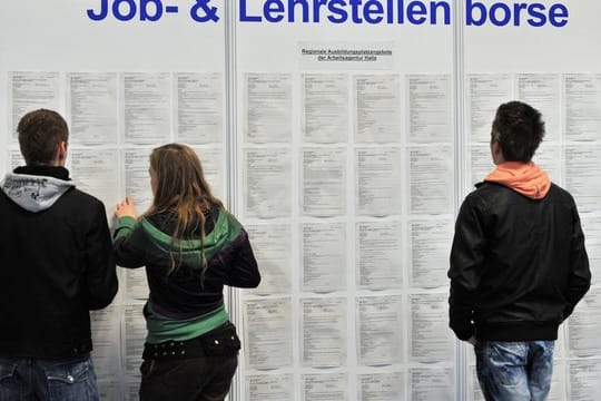 Die Arbeitslosenquote der 15- bis 24-Jährigen lag im vergangenen Jahr in Gesamtdeutschland bei 6,2 Prozent - und damit so niedrig wie nie seit der Wiedervereinigung.