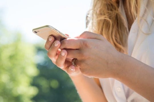 Öffentliche Hotspots helfen dabei, Datenvolumen zu sparen.