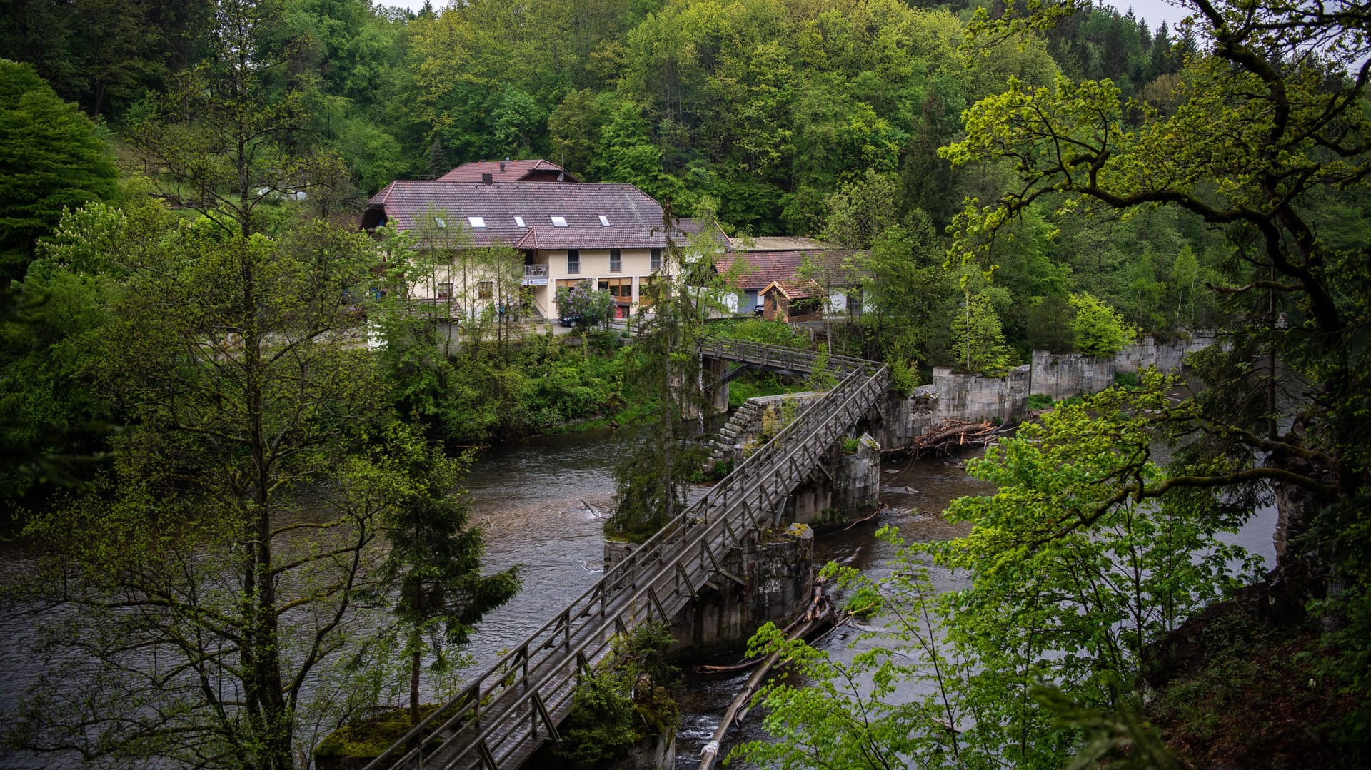 Pension in Passau: Hier wurden im Mai 2019 drei Leichen gefunden.