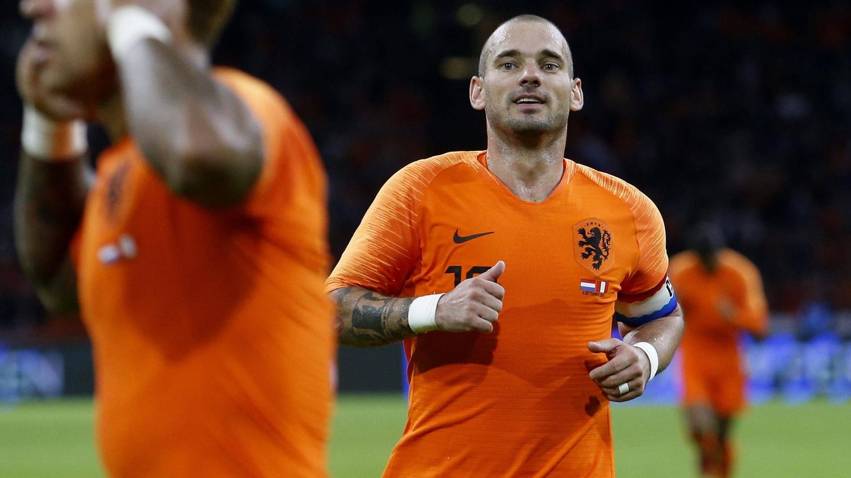 Wesley Sneijder bei seinem Abschiedsspiel in der Nationalelf 2018: Beiläufig verkündete er sein Karriereende.