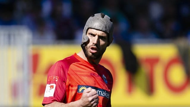 Neu in der Bundesliga und nie ohne Helm: Paderborns Klaus Gjasula.