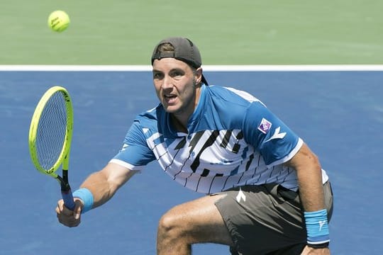 Jan-Lennard Struff hat sein Auftaktmatch in Cincinnati gewonnen.