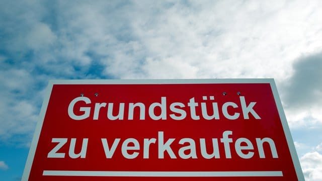 Wurden im Exposé eines Grundstücks falsche Versprechungen gemacht, dürfen Käufer den Kauf rückabwickeln.