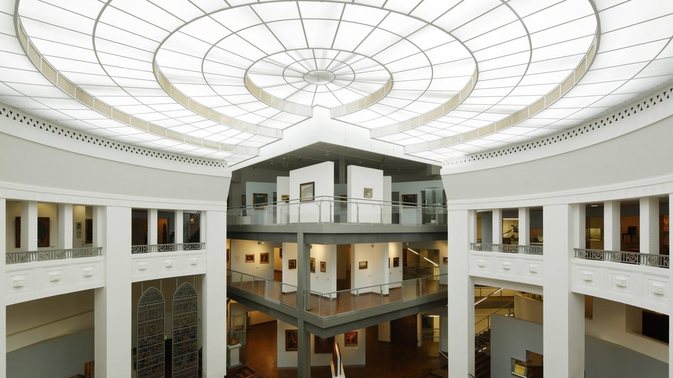Rotunde mit Glasdach im Museum für Kunst und Kulturgeschichte: Besucher können hier eine Zeitreise machen.