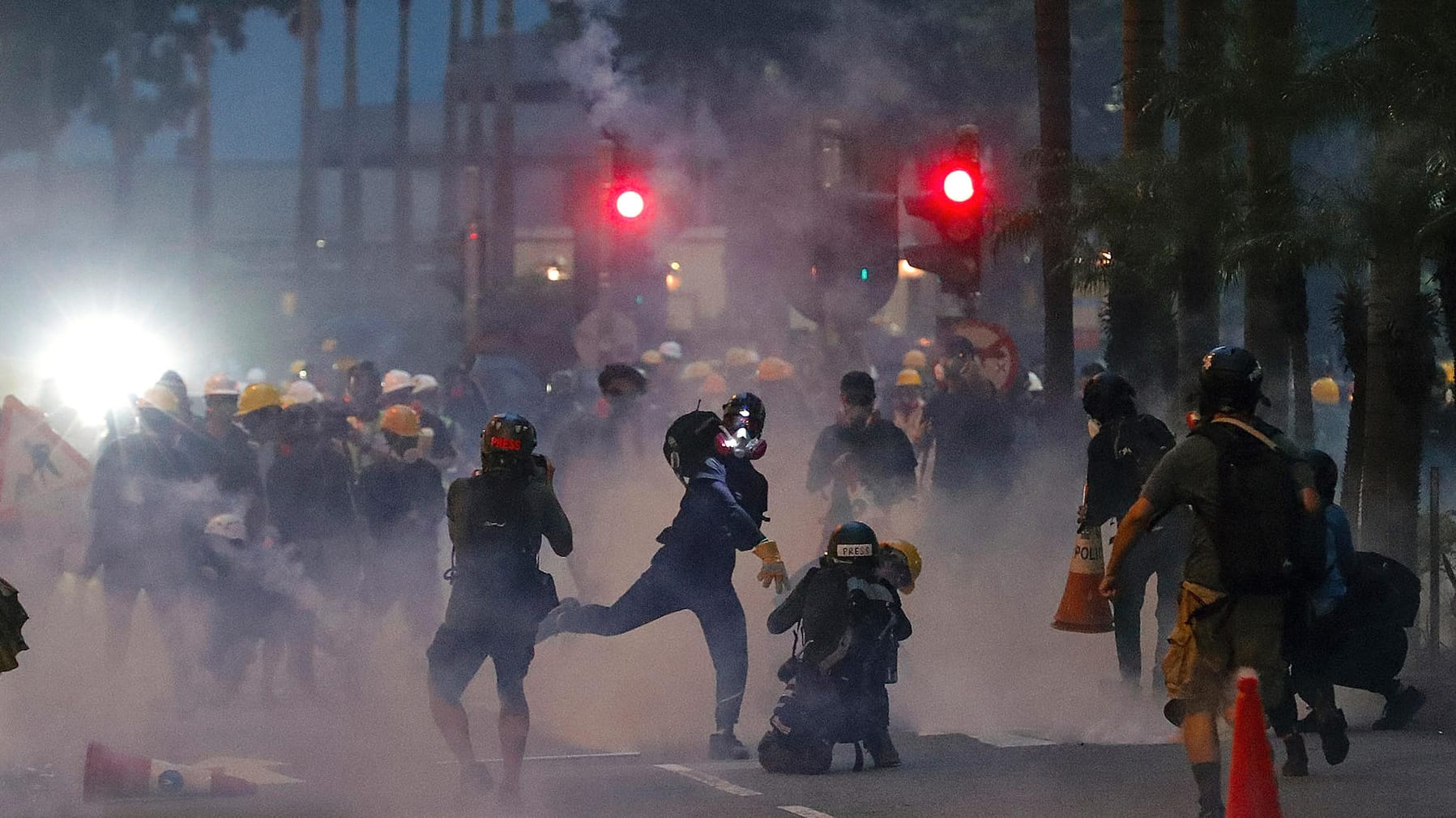 Proteste in Hongkong: Seit Wochen halten die Demonstrationen und damit die Zusammenstöße an.