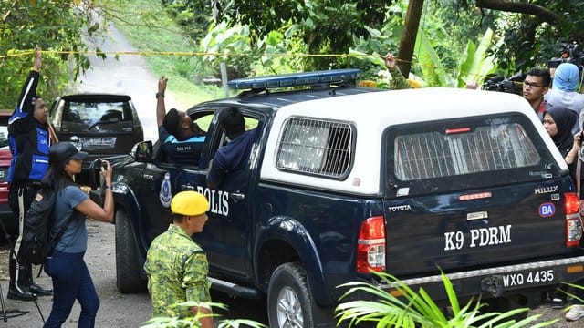 An der zehntägigen Suche haben sich etwa 350 Einsatzkräfte und Freiwillige beteiligt. An der zehntägigen Suche haben sich etwa 350 Einsatzkräfte und Freiwillige beteiligt.