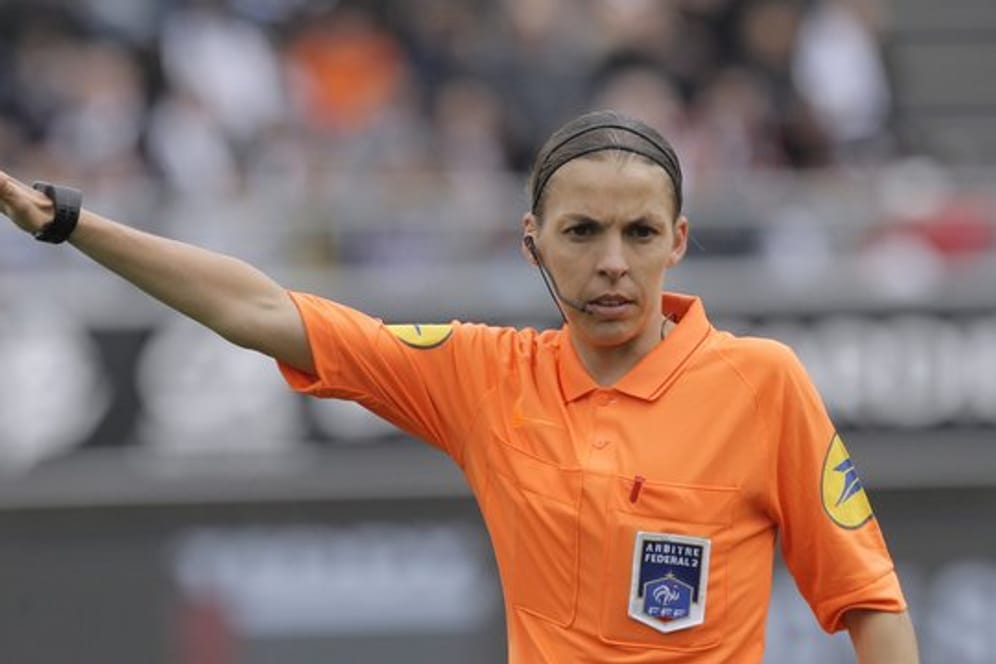 Schiedsrichterin Stéphanie Frappart wird den UEFA-Supercup leiten.