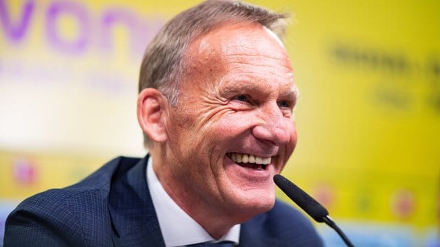 Hans-Joachim Watzke möchte eine schnelle Entscheidung bei Raphaël Guerreiro. Hans-Joachim Watzke möchte eine schnelle Entscheidung bei Raphaël Guerreiro.