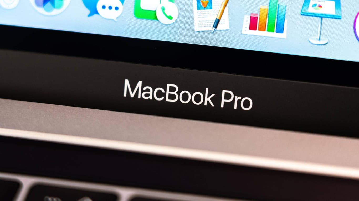 Das Bild zeigt ein MacBook Pro: Es gibt ein folgenreiches Problem mit den Akkus bei manchen Modellen.