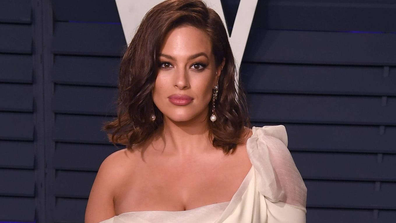 Ashley Graham: Das Model erwartet sein erstes Kind.