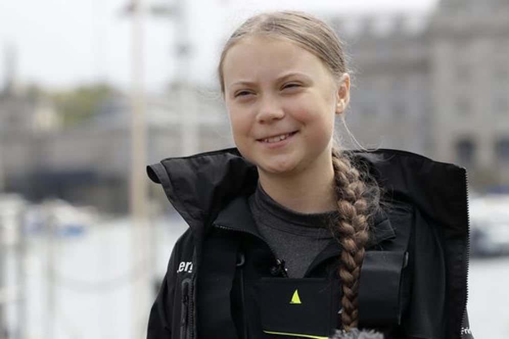 Greta Thunberg bei einer Pressekonferenz vor der Abfahrt in Plymouth.