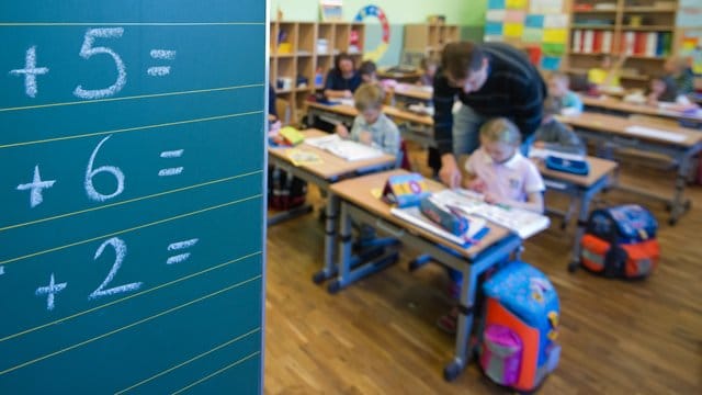 Der Sieger Sachsen wird unter anderem dafür gelobt, dass viele Kinder in Grundschulen ganztags betreut würden. Der Sieger Sachsen wird unter anderem dafür gelobt, dass viele Kinder in Grundschulen ganztags betreut würden.