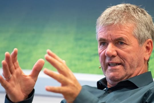 Friedhelm Funkel hat sich noch nicht auf einen Stammtorhüter festgelegt.