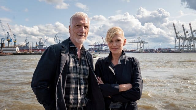 An der Elbe: Die Schauspieler Ernst Stötzner (als Richard Dorn) und Anna Loos (als Helen Dorn).