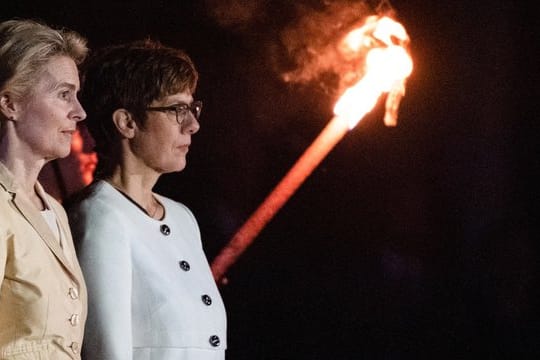 Ursula von der Leyen, Annegret Kramp-Karrenbauer: Die ehemalige Verteidigungsministerin wechselt nach Brüssel.