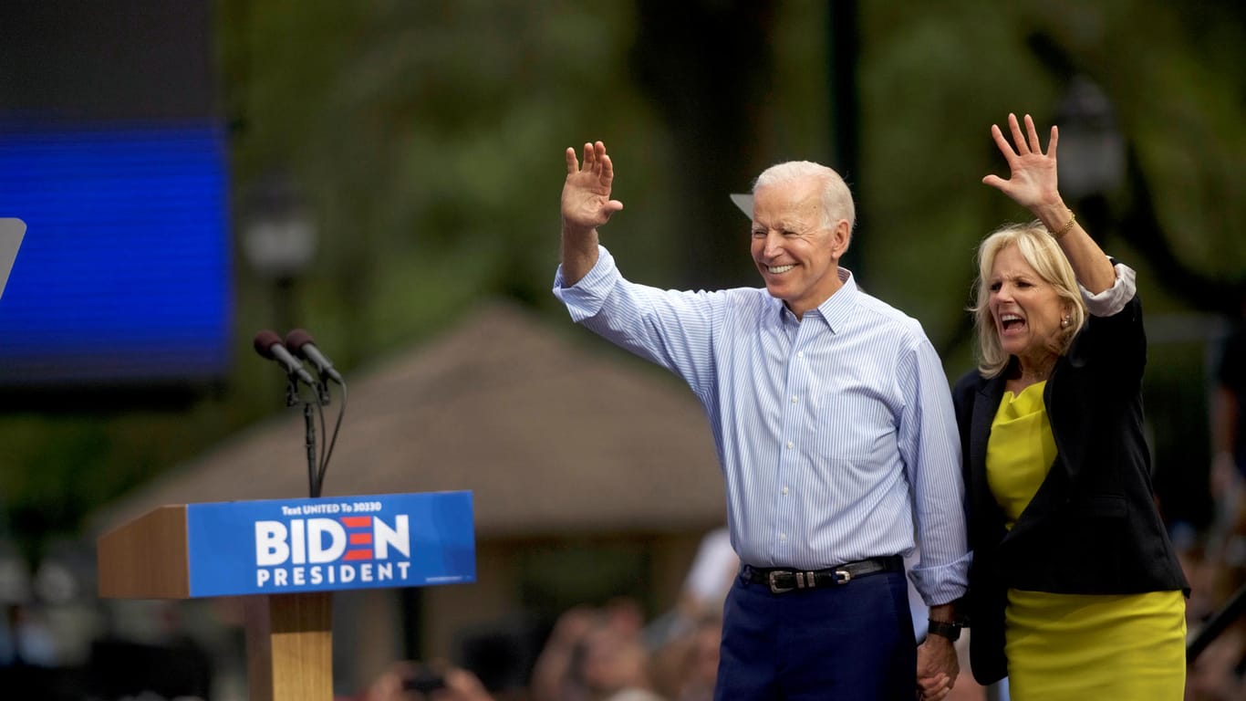 Biden mit seiner zweiten Ehefrau Jill, die viele Wahlkampftermine absolviert.