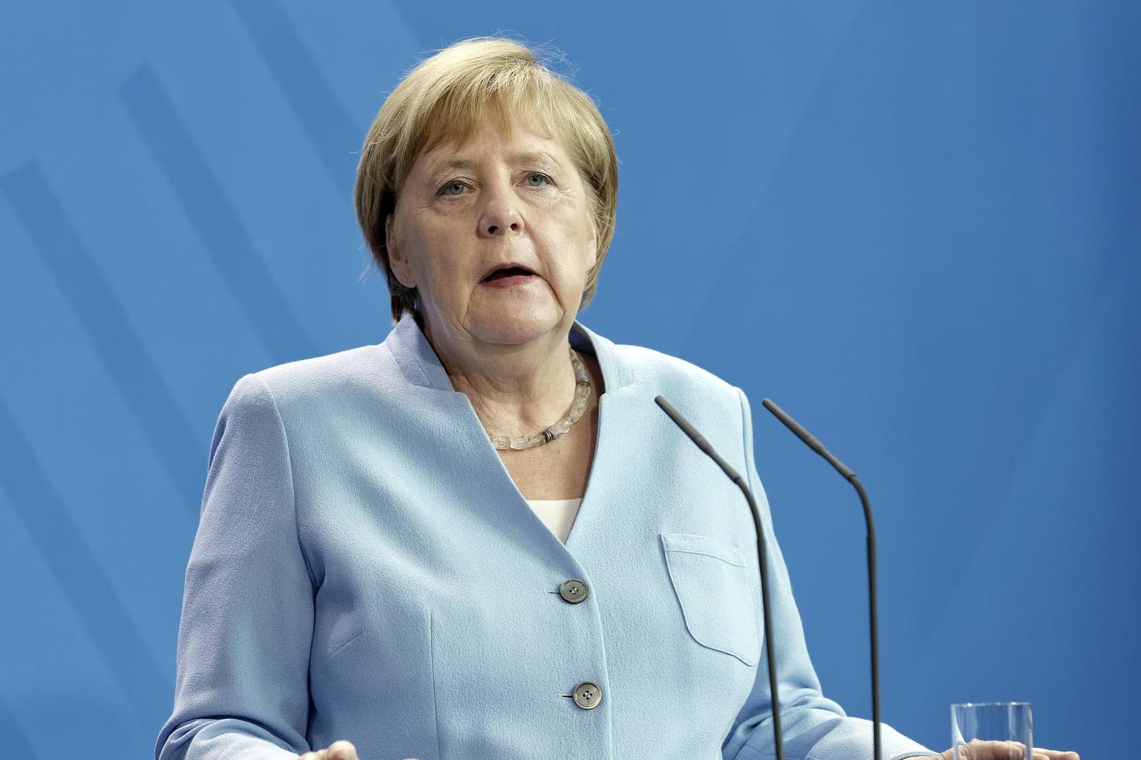 Angela Merkel: Die Bundeskanzlerin fordert eine staatlich organisierte Seenotrettung.