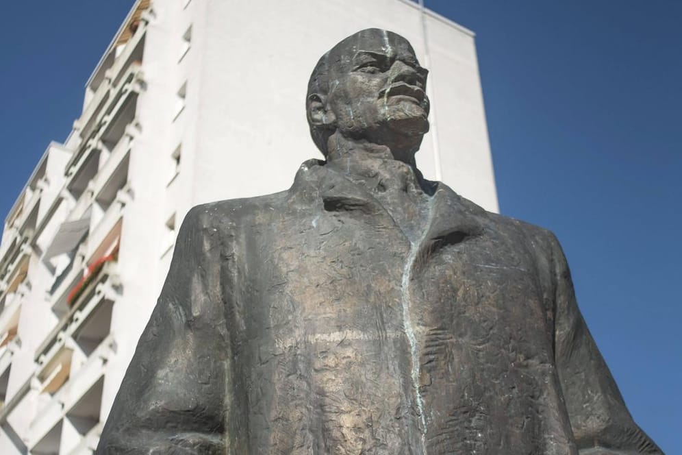 Lenin-Denkmal in Schwerin: Noch immer gehen Anträge auf Anerkennungen von DDR-Abschlüssen ein.