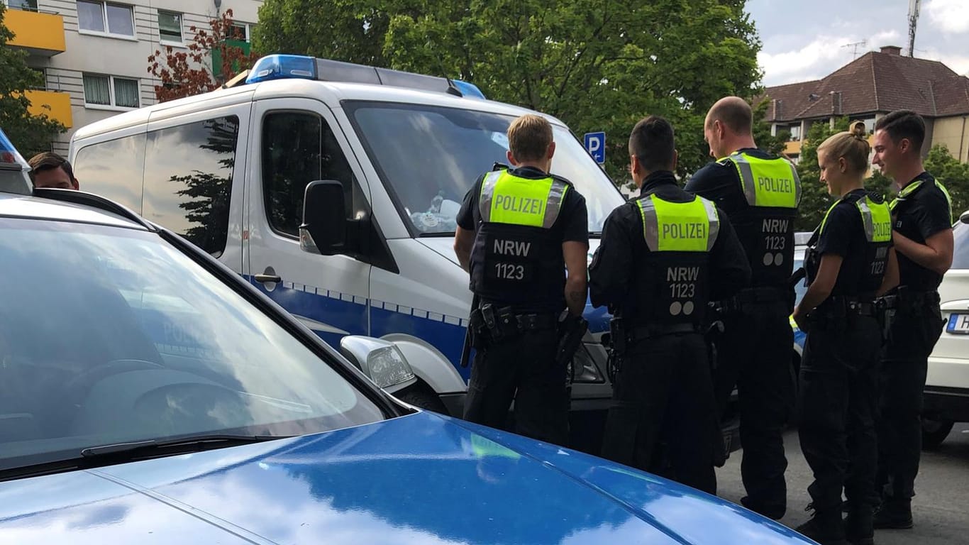 Die Polizei Hagen bei Präsenzkontrollen: Betroffen waren auch Altenhagen und Wehringhausen.