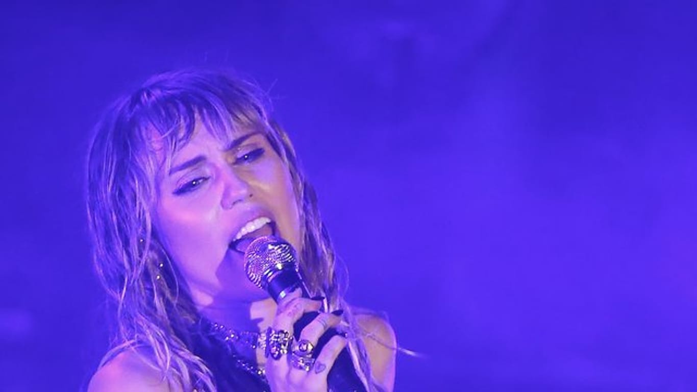 Miley Cyrus singt sich den Schmerz von der Seele.