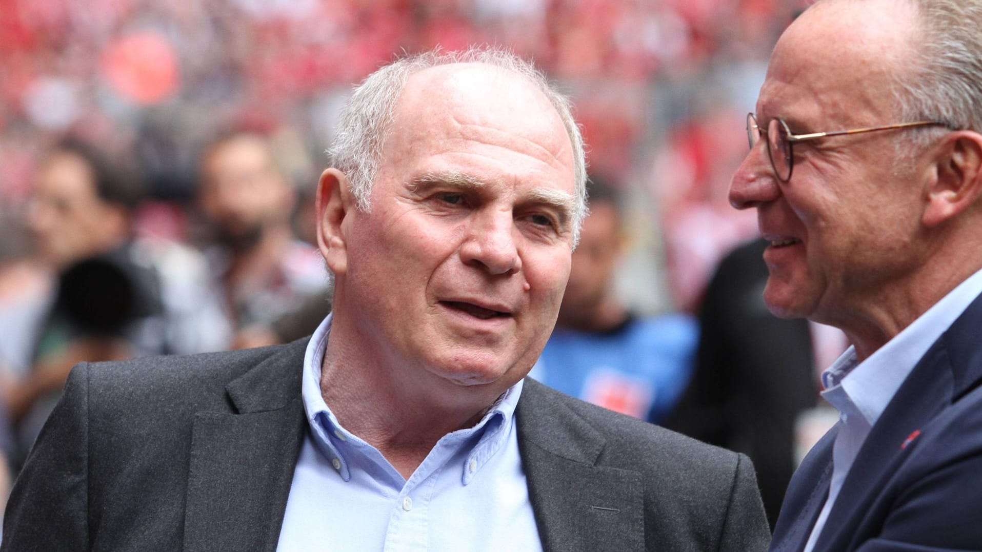 Uli Hoeneß (li.): Sieht noch Potenzial in der Vermarktung der Bundesliga.