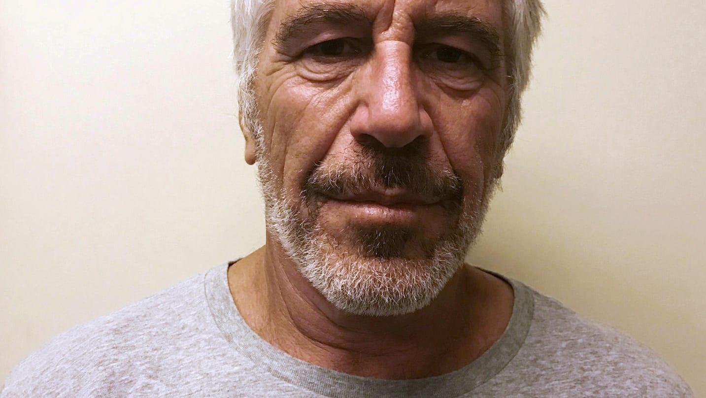 Jeffrey Epstein nach seiner Verhaftung: Die Ergebnisse der Autopsie liegen vor.