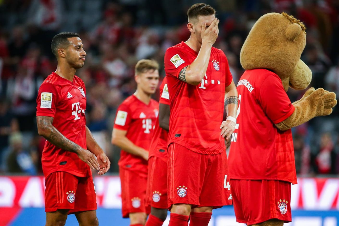 Bitterer Abend für alle Bayern-Spieler. Hier im Bild: Thiago (links), Kimmich (hinten) und Süle.