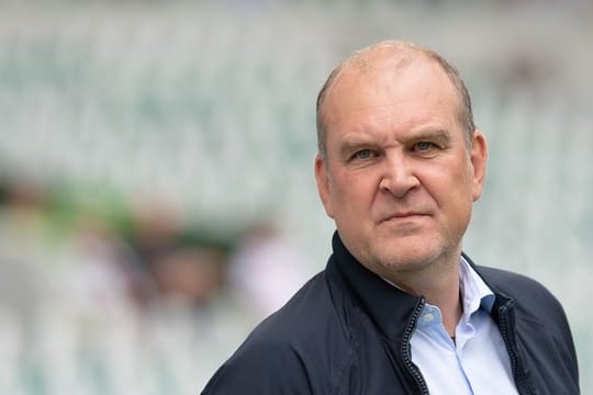 Wolfsburgs Geschäftsführer Jörg Schmadtke wurde von den Fans des 1.