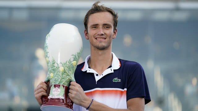 Daniil Medwedew ist stolz auf seine erste Masters-Trophäe.