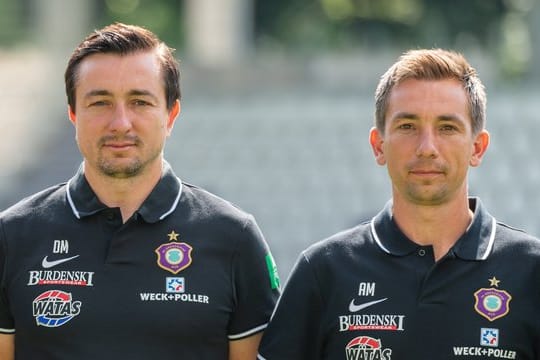 Trainer Daniel Meyer (l) und Co-Trainer Andre Meyer sind in Aue vorerst beurlaubt.