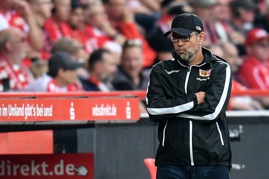 Urs Fischer musste zum Bundesliga-Auftakt eine bittere 0:4-Heimniederlage hinnehmen.