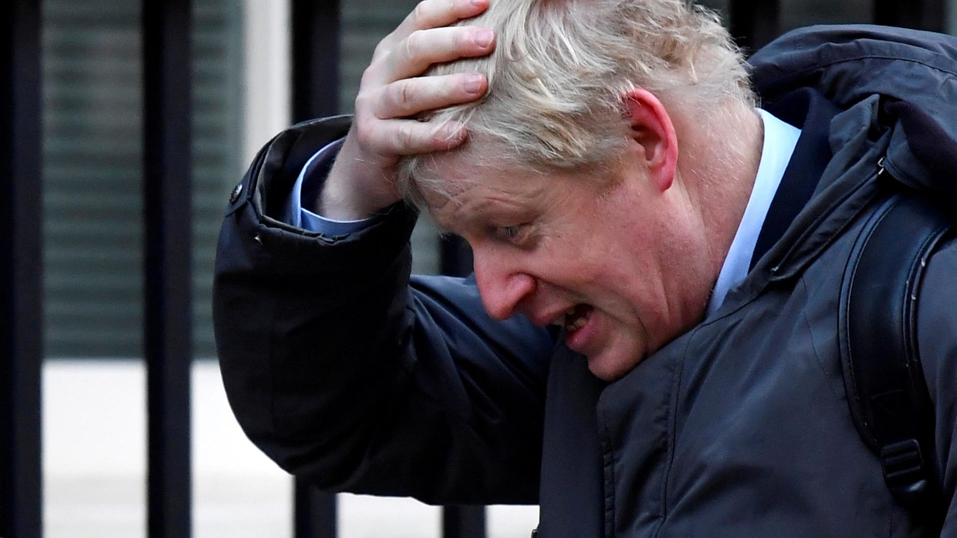 Boris Johnson rauft sich die Haare: Der britische Premierminister hat schwierige Verhandlungen mit der EU vor sich