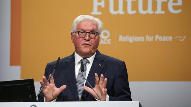 Bundespräsident Frank-Walter Steinmeier spricht zum Auftakt der 10.